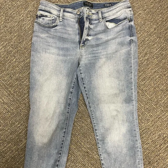 Judy Blue Boyfriend jeans - Picture 1 of 3